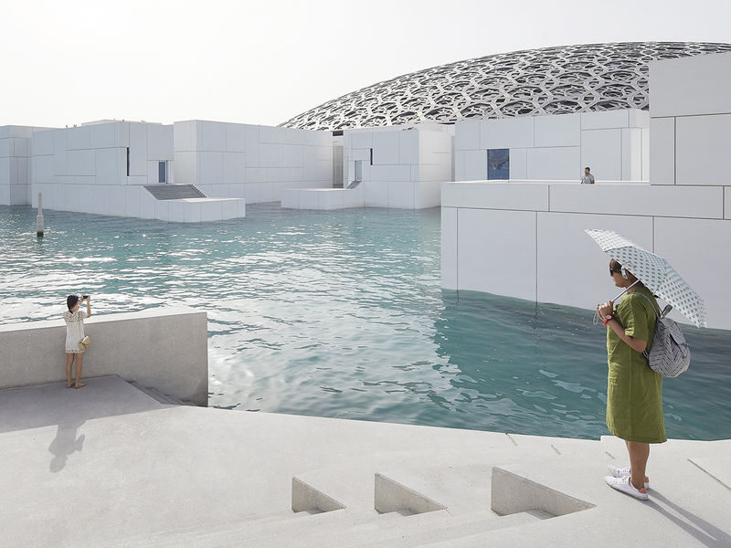 Abu Dhabi City Tour With Mosque & Louvre Museum From Dubai - The guide can shape the whole day