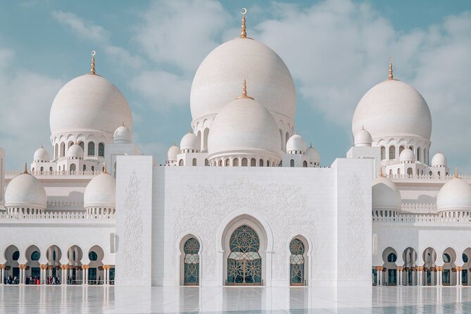 Abu Dhabi City Tour With Sheikh Zayed Grand Mosque - Explore Attractions Like Capital Gate and Yas Island