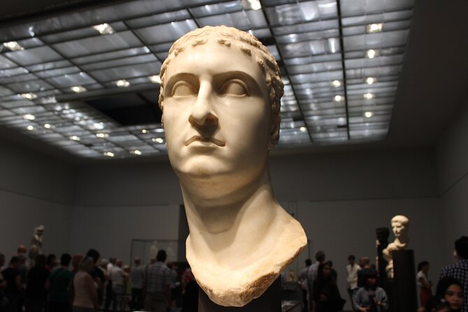 Abu Dhabi Mosque and Louvre Museum With Lunch From Dubai - Meeting and Pickup Information