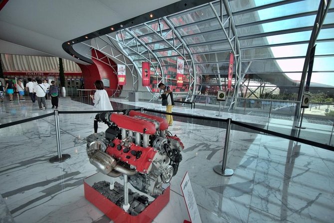 Abu Dhabi: Sheikh Zayed Grand Mosque - Iconic Features and Highlights