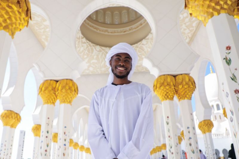 Abu Dhabi Sheikh Zayed Mosque Half-Day Guided Tour - What your guide contributes
