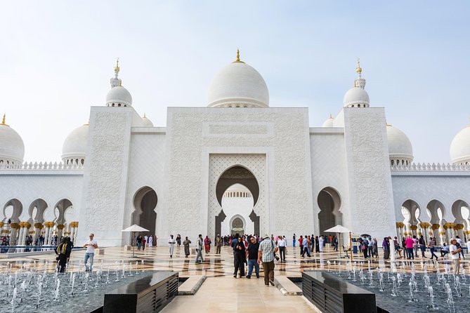 Abu Dhabi Sheikh Zayed Mosque Half-Day Tour From Dubai - Highlights of Sheikh Zayed Grand Mosque