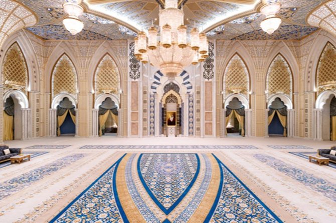 Abu Dhabi Sheikh Zayed Mosque With Lunch, Louvre & Qasr Al Watan Palace - Explore Eastern and Western Art at Louvre Abu Dhabi