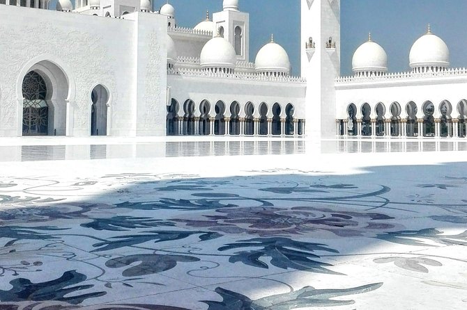 Abu Dhabi Tour With Sheikh Zayed Grand Mosque ,And Qasr Al Watan - Tour Duration and Guided Professionals