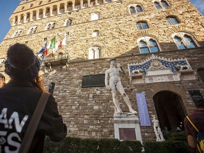 Academia Gallery: Art Exploration - Academys Architectural Beauty