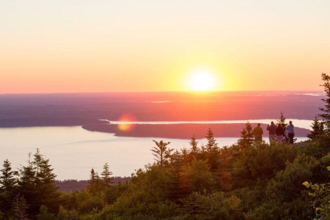 Acadia: Half Day Cadillac Mountain Sunrise Tour - Tour Guide and Private Group Setting