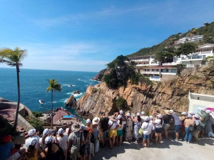 Acapulco: Express Cliff Diving Show Tour - Good To Know