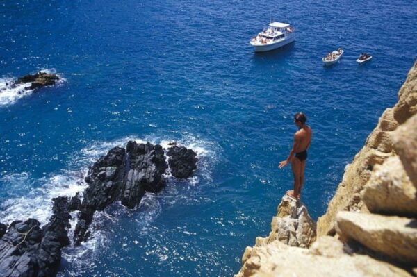 Acapulco: Express Cliff Diving Show Tour - Why Book This Tour