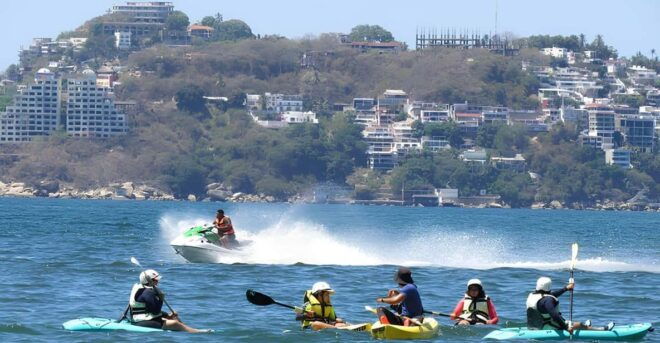 Acapulco: Kayak to El Morro Islet - Exploration Opportunities