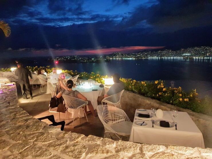 *Acapulco: Private Luxury Dinner, Drinks & High Cliff Divers - Activity Details
