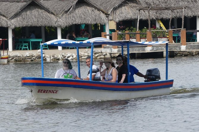 Acapulco to Tres Palos Lagoon, Boat Ride Tour Including Lunch - Questions