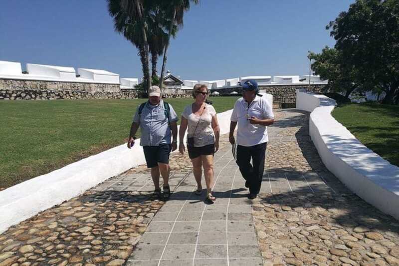 -Acapulco: Walking Tour with Museum, Fort, and Cliff Divers - FAQs