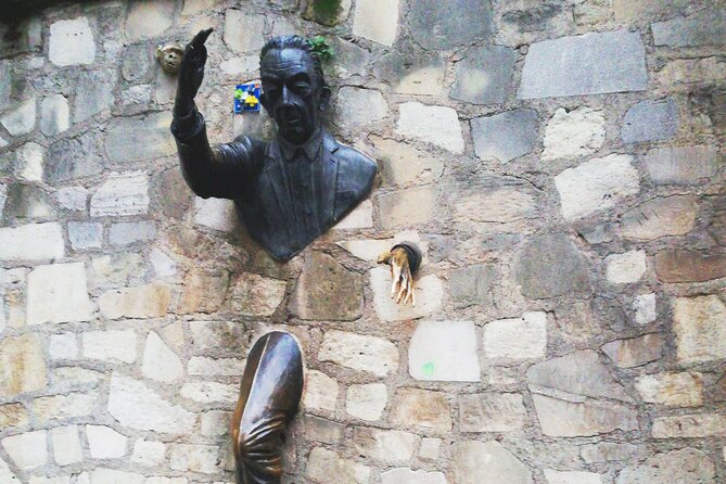 Access to a Self-Guided Walk in Montmartre - Operating Hours and Autonomy