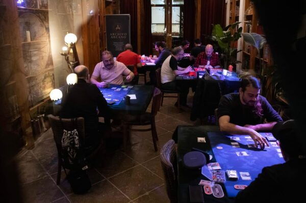 ACCESS TO COMPLETUM BOARD GAMES TABLE FOR UP TO 10 HOURS - Group Experience