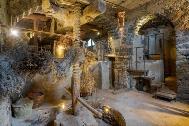 Acireale: Baroque Walking and Wine Tasting at the Batia - Activity Description