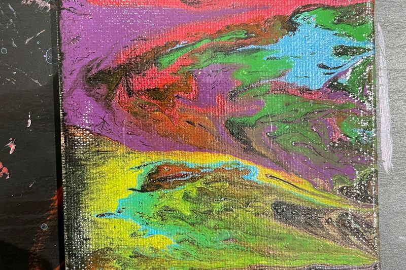 Acrylic Pour Workshop in Singapore - What the small group limit means