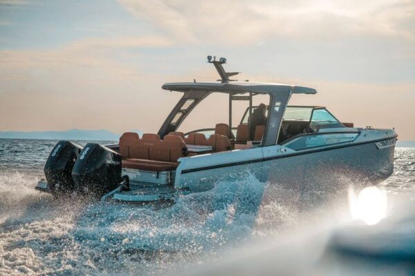 Adamantas: Speedboat Day Trip With Snorkel, Meals & Open Bar - The Sum Up