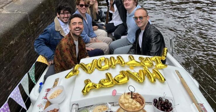 Adamboat: Cozy City Centre Cruise - Good To Know