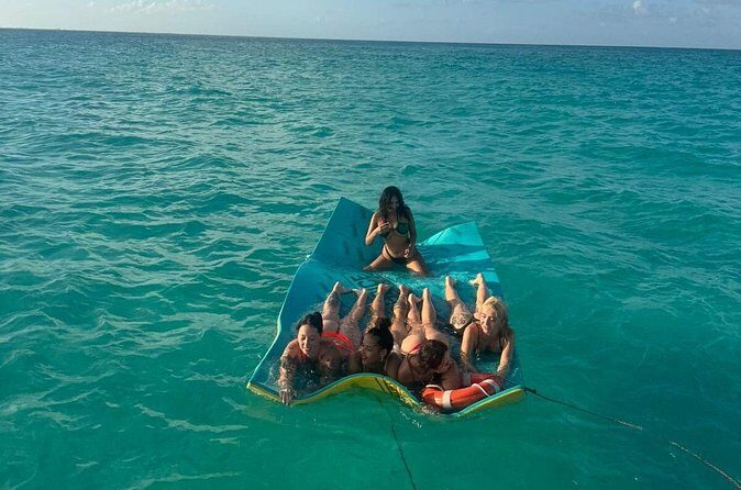 Addictive Private Yacht in Cancun 6 hours - Considerations: Pricing and Additional Costs