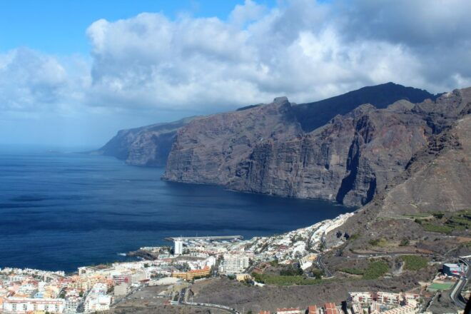 Adeje: Scenic Tenerife Helicopter Flight - Duration and Language Options