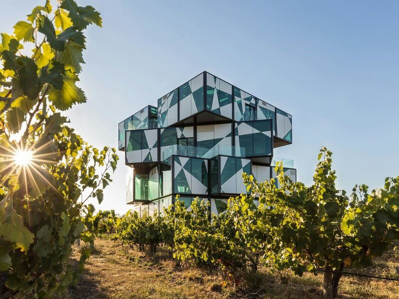 Adelaide Fleurieu Peninsula Full-Day Chinese Small Group Tour - Tram and winery options cost extra