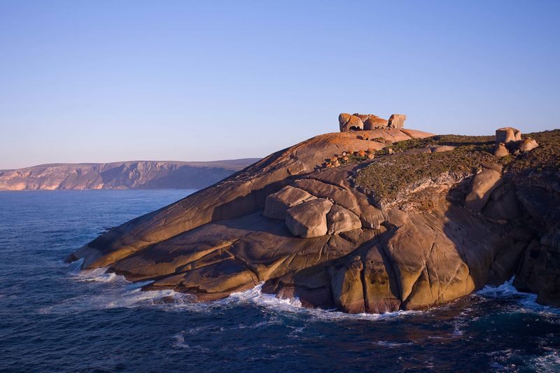 Adelaide Kangaroo Island Full-Day Chinese Small Group Sightseeing Tour - The guide matters, and safety matters more