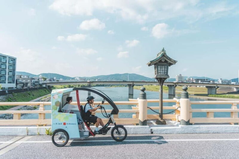 Admission to Korakuen, and a guided tour of Okayama City - The Sum Up