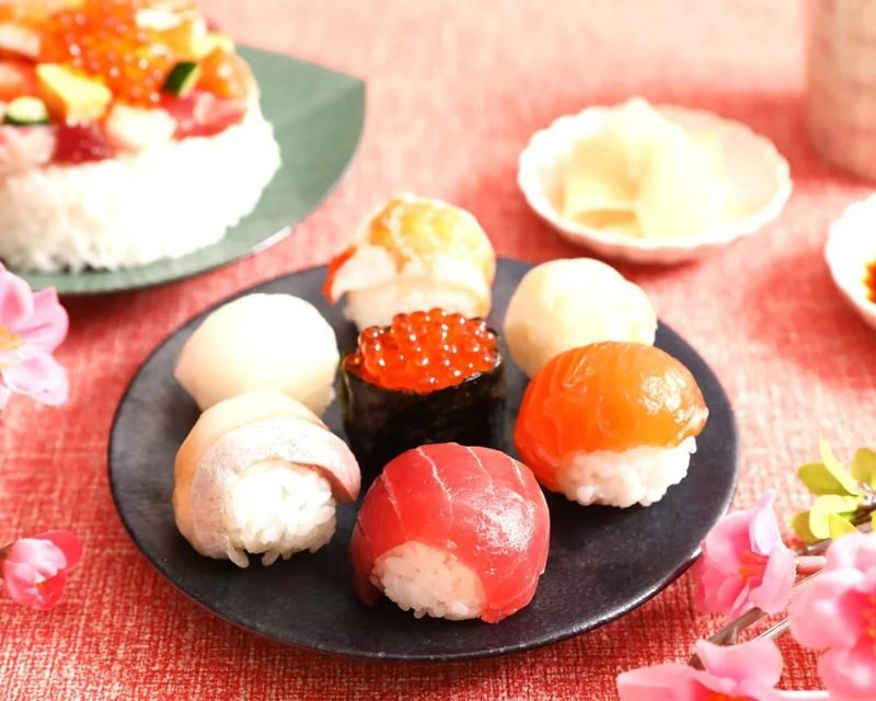 Adorable Temari Sushi Class in Shinjuku - Eating your creations, plus the drink details