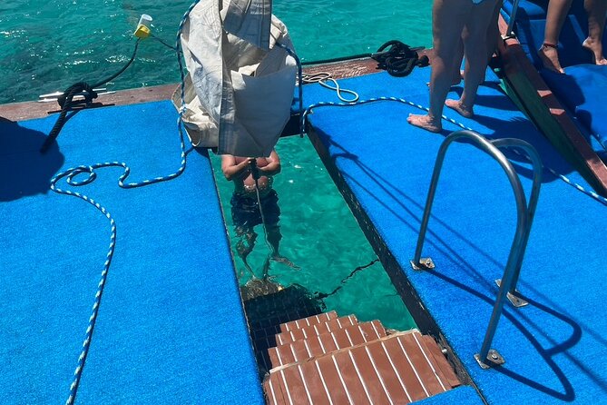 Adults Only Aruba Catalina Bay Small-Group Snorkel Sunset Sail - Accessibility Information