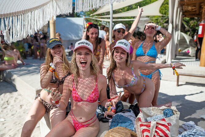 Adults Only Catamaran Isla Mujeres! Exclusive Beach Club & Bar - Sailing and Snorkeling