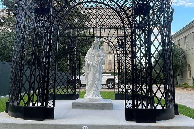 Adults-Only Garden District Cemetery Anne Rice True Crime Tour - Good To Know