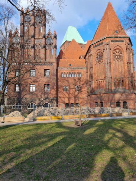 Adventourous Berlin With Medieval Elements and Urban Culture - Booking Information