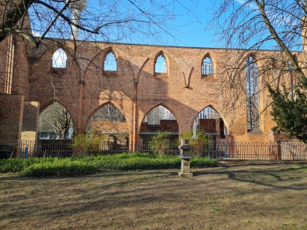 Adventourous Berlin With Medieval Elements and Urban Culture - Meeting Point