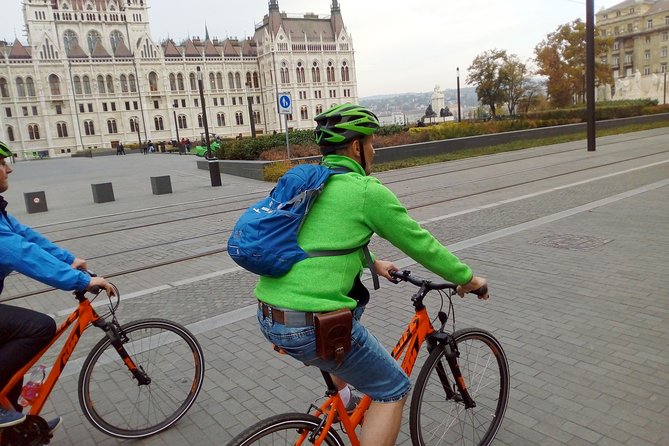 Adventure Bicycle Sightseeing Tour: Downtown - Budapest Hills - The Sum Up