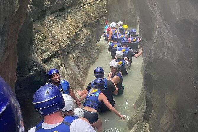 Adventure in the 7 Waterfalls + Typical Lunch and Transportation - FAQs