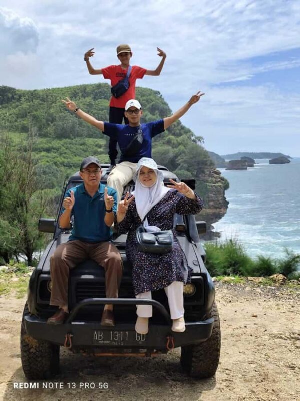 adventure to Jomblang cave & Timang Beach with a 4x4 jeep - Practical Aspects and Tips