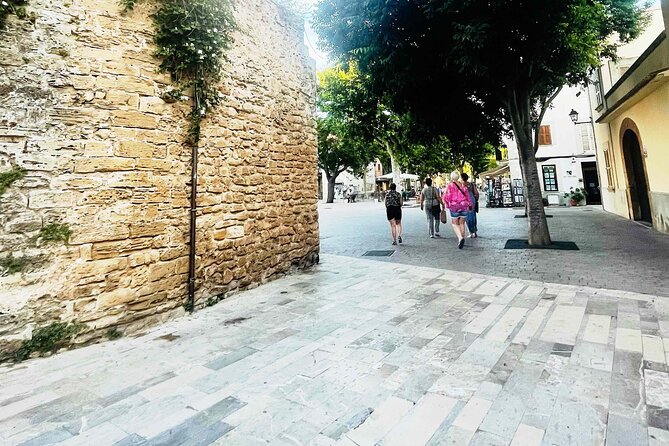 Adventuredate Alcudia, Interactive Fun Tour in the German Language. - Meeting and Pickup Details