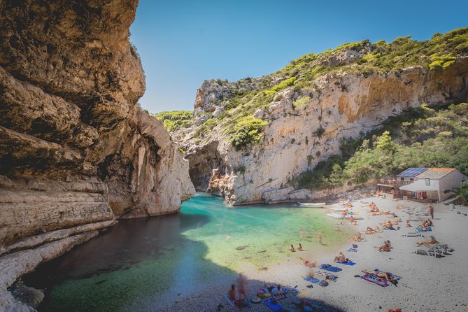 Adventurous Blue and Green Cave Group Tour - Tour Location and Description