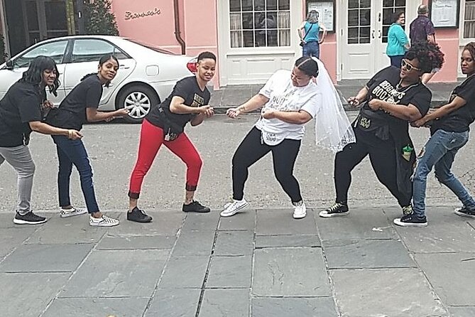 Adventurous Scavenger Hunt in Columbia by Wacky Walks - Game Features