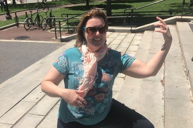 Adventurous Scavenger Hunt in Lansing by Wacky Walks - What Makes This Tour Stand Out