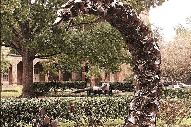 Adventurous Walking Tour of University of Alabama - Good To Know