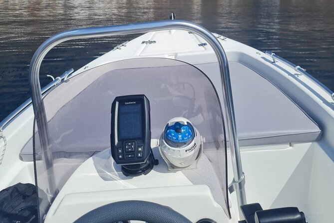 Aegeon 550: Boat Rental in Santorini - Common Questions