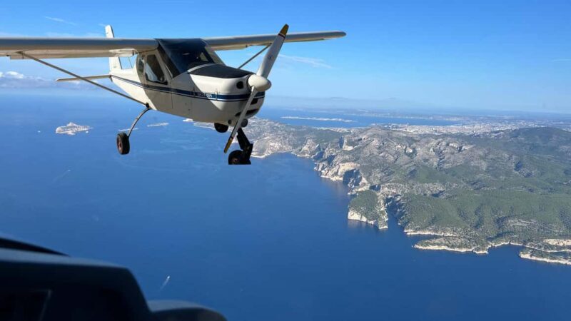 Aerial tour of Provence - In-Flight Experience: What It Feels Like