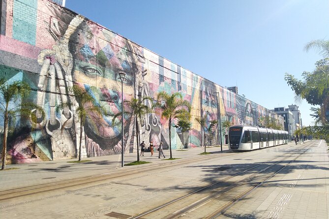 African Heritage and Docks Walking Tour - Historical Stops