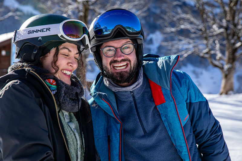 Afternoon and Full Day Ski Experience for Beginners - A lunch break with a mountain view
