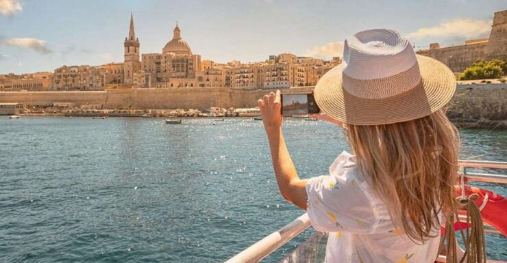Afternoon Harbours Cruise With Guide and Roundtrip Transfers - Activity Details