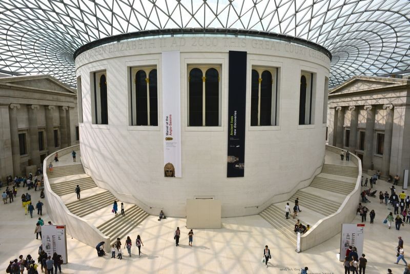 Afternoon Tea at the British Museum in London - The room and the mood
