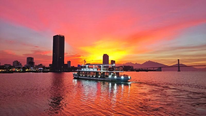 Afternoon Tea Experience on Han River Da Nang with 4U Cruise - A gentle cruise with Da Nang in view