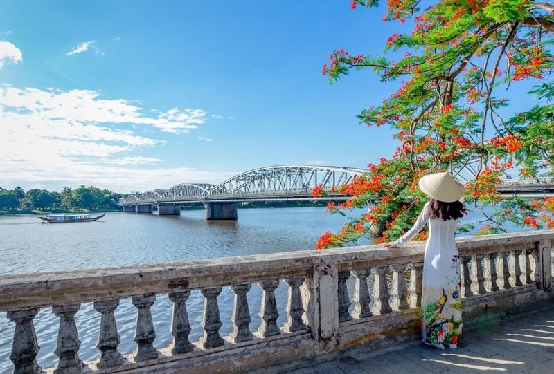 Afternoon Tea Perfume River Sunset Cruise Experience in Hue City - What to know before you book