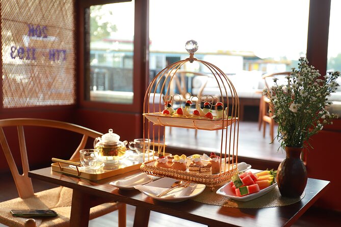 Afternoon Tea Tour on Huong River - Staff at the Meeting Point
